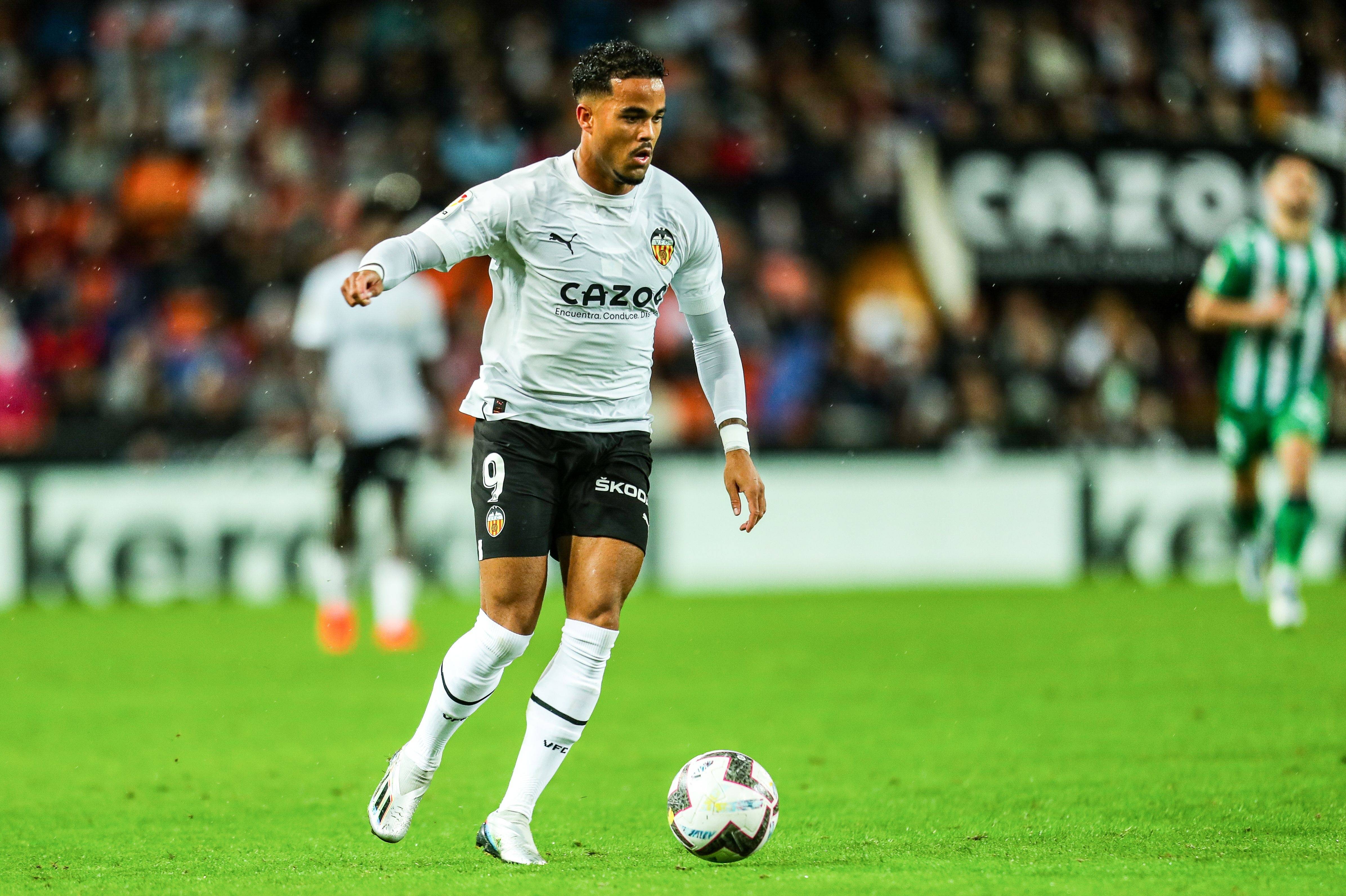 埃瓦尔球员备战对阵皇家社会，势不可挡