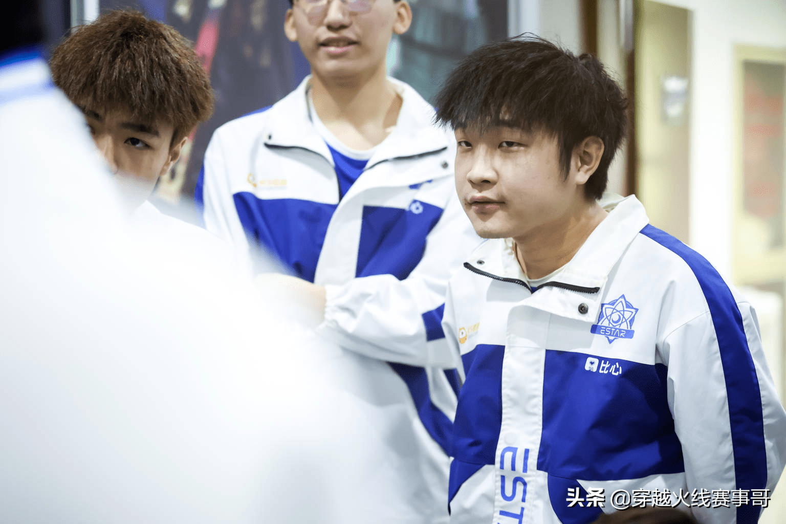 C9力克BRO，Crisp打出惊人五杀宿敌对决八强赛，留下经典瞬间