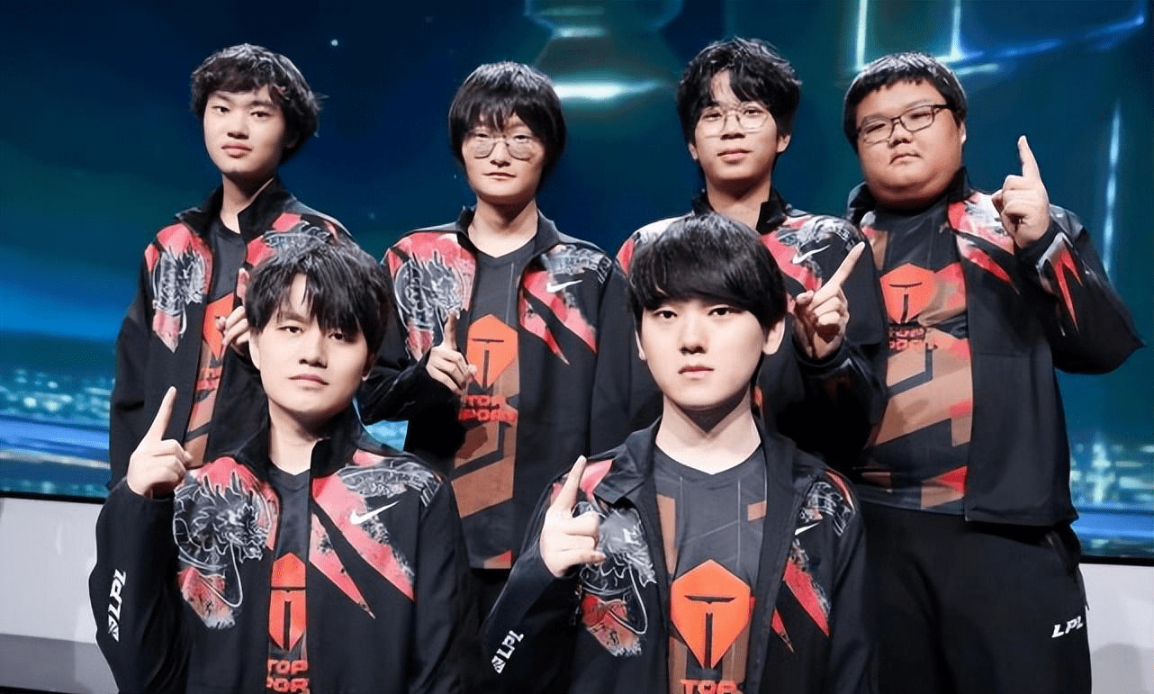 BLG轻取TES,Deft操刀奇招英雄翻盘宿命之战四强赛,点燃全场激情 BLG轻取TES,Deft操刀奇招英雄翻盘宿命之战四强赛,点燃全场激情