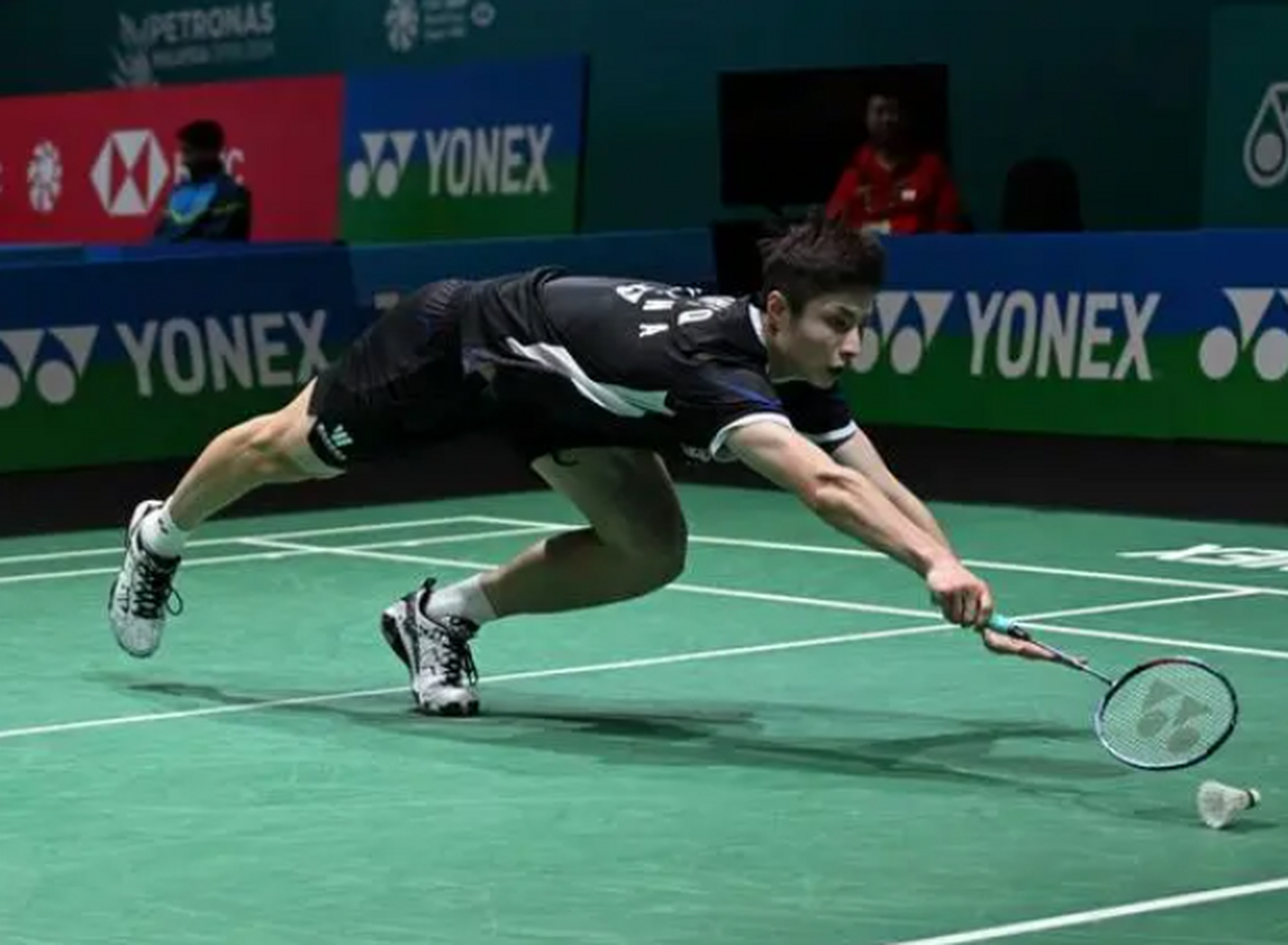 印尼队绝杀马来西亚队，石宇奇扛起全队