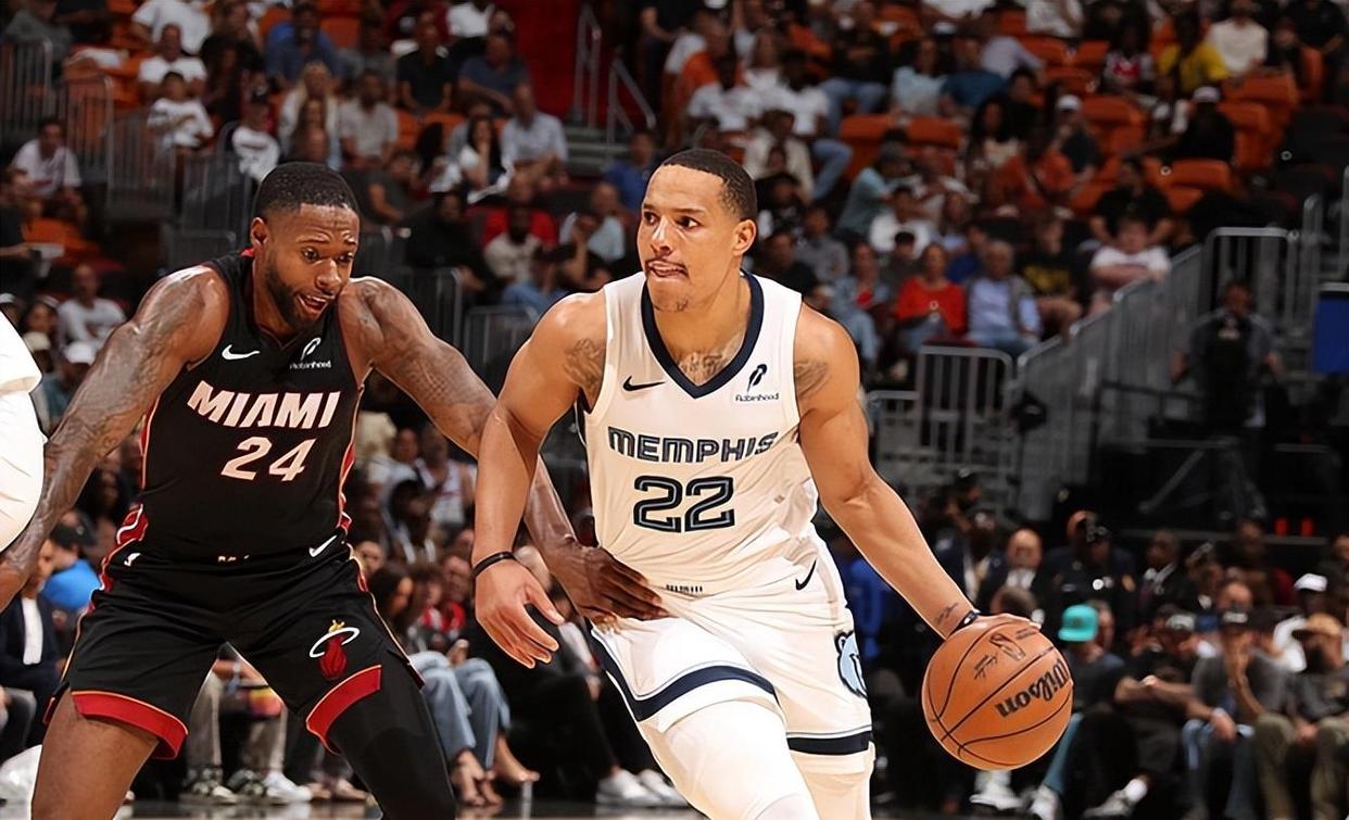 快船险胜福建队，莫兰特关键制胜