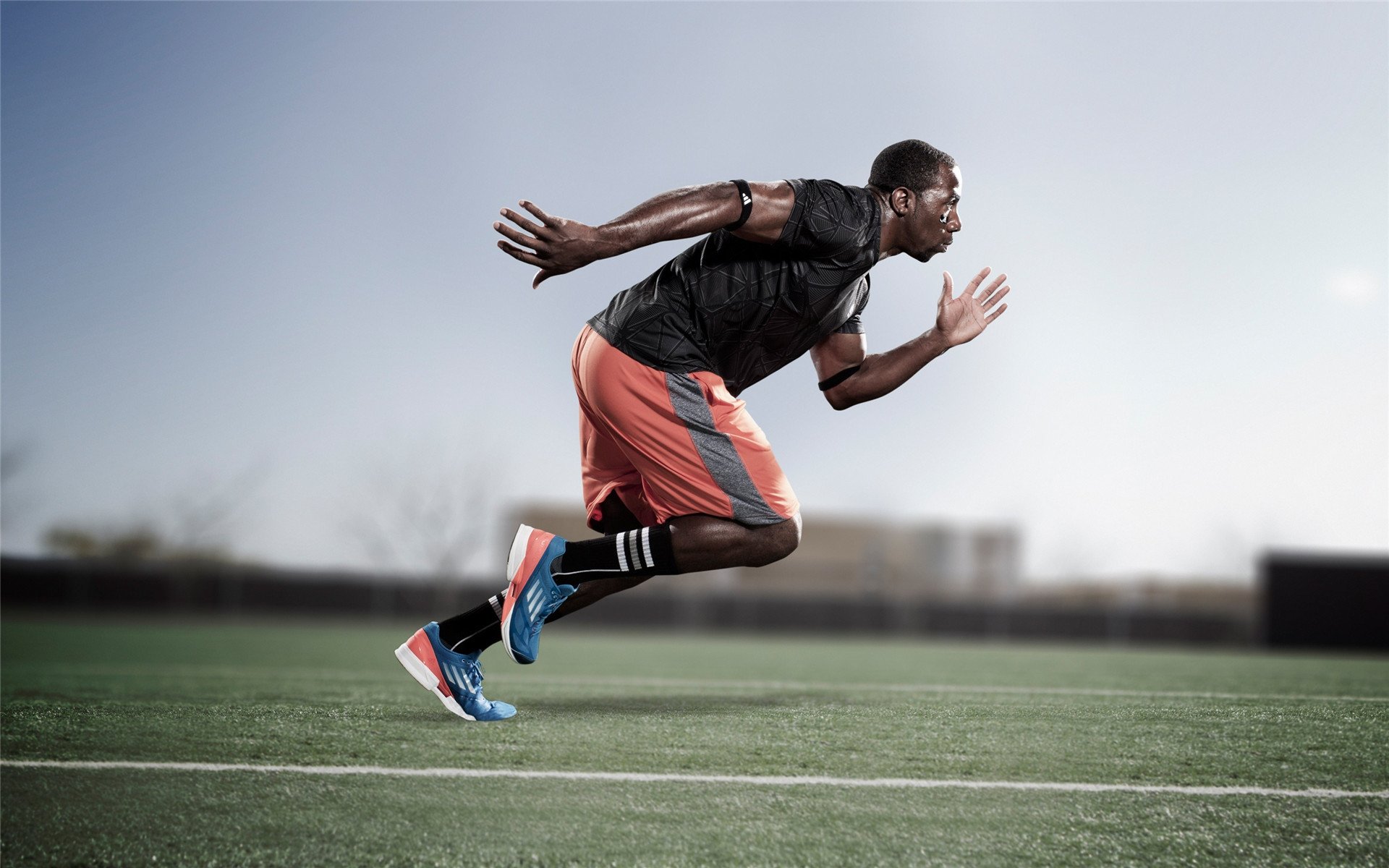 德罗赞暴走演绎现代角斗士，太阳灼伤新疆背后的篮球哲学